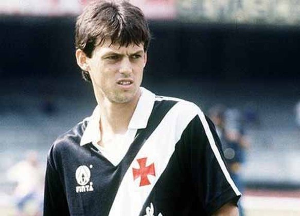 20/05/1990 - Vasco 4x2 West Bromwich-ING - Gols do Vasco: Sorato (foto) (2), Roberto Dinamite e Tato