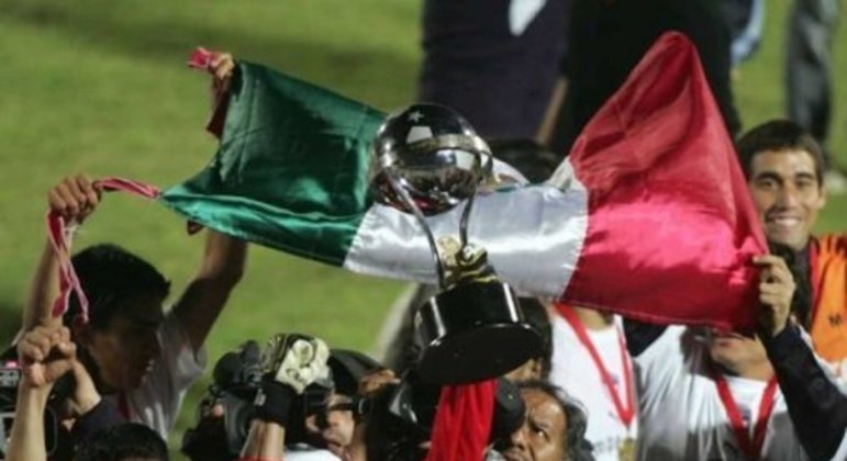 2006 - Pachuca-MEX x Colo Colo-CHI - Campeão: Pachuca-MEX