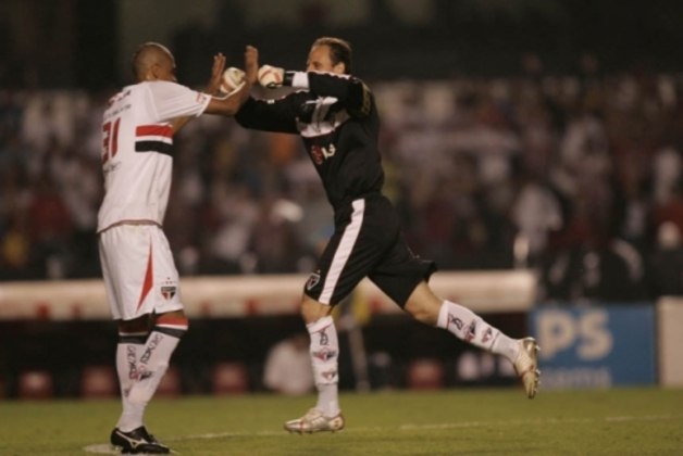 2006 - São Paulo fez 50 pontos em 25 rodadas: desempenho igual ao deste ano