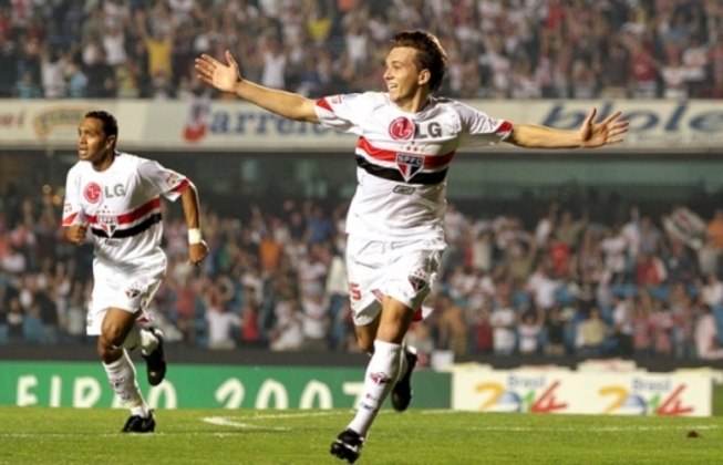 2007 - São Paulo fez 53 pontos em 25 rodadas: melhor desempenho do clube até esta altura do Brasileirão