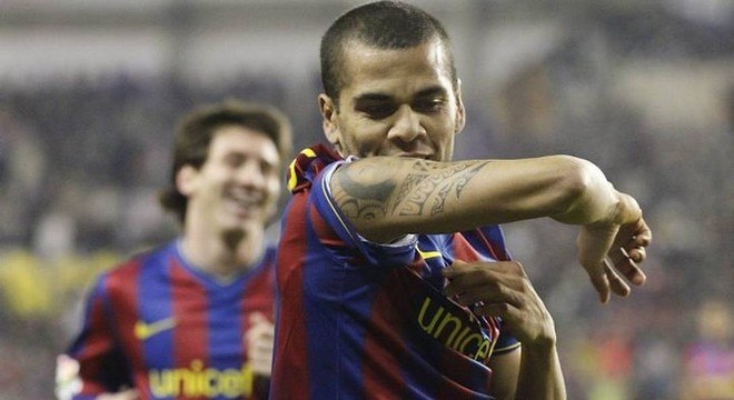 2009/2010 - Barcelona - 52 jogos, três gols e 15 assistências