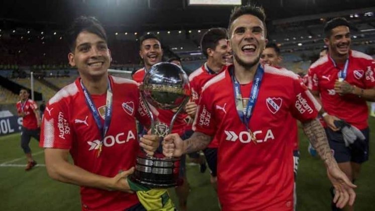 2010 - Campeão: Independiente (ARG) / Vice: Goiás.