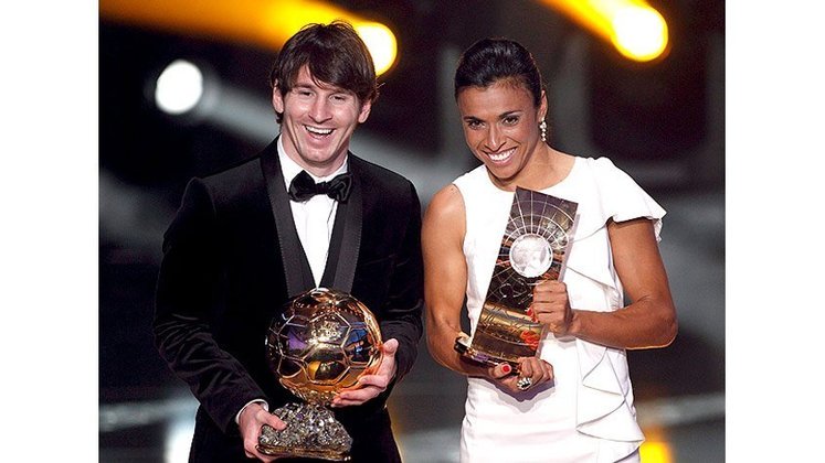 2011 - Vencedor: Messi (Barcelona) - Vice e terceiro: Cristiano Ronaldo (Real Madrid) e Xavi (Barcelona).