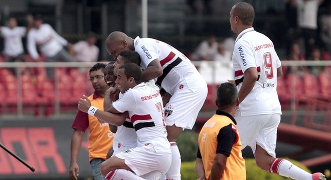 2012 - São Paulo 3 x 0 Palmeiras - Antes de ser rebaixado no Brasileirão 2012, o Palmeiras levou um chocolate no Morumbi: gols de Luis Fabiano (2) e Denilson, em um chute quase do meio de campo.