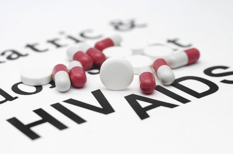 Na maioria dos casos, pacientes com HIV precisam de tratamento com antirretrovirais até o fim da vida para controlar a doença