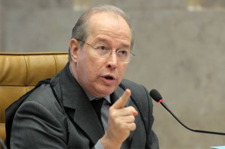 Celso de Mello criticou a fala do filho de Bolsonaro