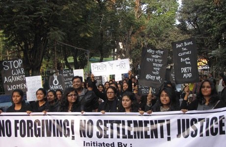 População está indignada e exige uma ação das autoridades indianas contra a onda de estupros