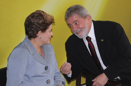 Dilma e Lula retomam conversa sobre superministério