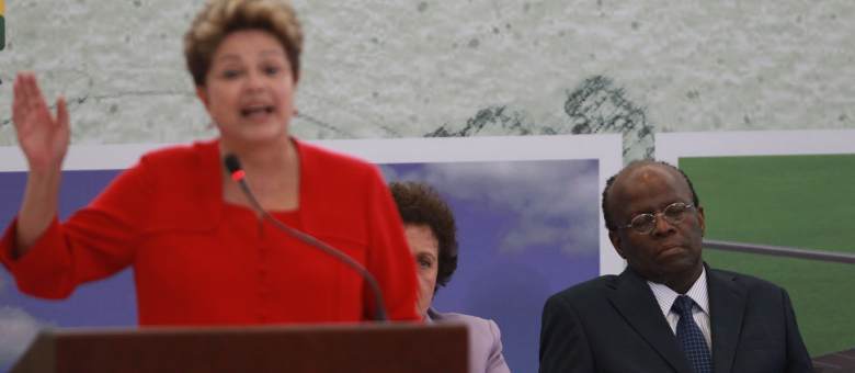 Dilma anunciou, nesta quarta-feira, o programa "Mulher: Viver Sem Violência" com o objetivo de evitar ataques ao público feminino