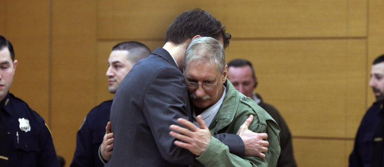 David Ranta ficou muito emocionado ao ser declarado inocente, depois de passar 23 anos na prisão