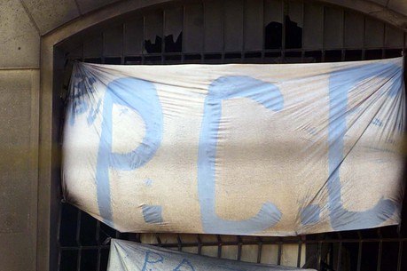 Policiais são acusados de ligação com o PCC