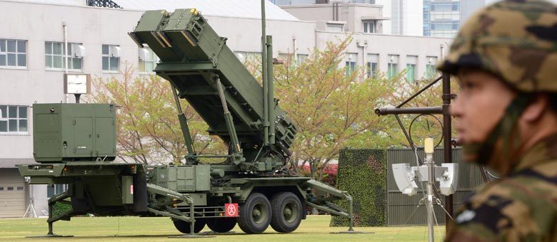 "Tudo o que podemos dizer é que vamos tomar todas as medidas possíveis para responder a qualquer tipo de cenário", disse um porta-voz do Ministério da Defesa japonês