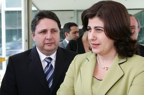 Rosinha teria apenas consentido com crimes feitos por Garotinho