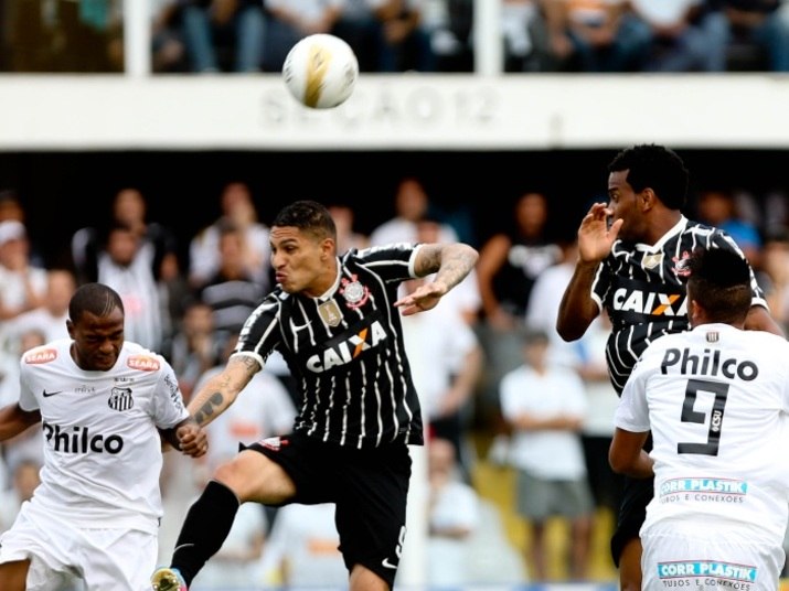 

O Corinthians venceu o primeiro jogo da final por 2 a 1 e
precisava de um empate para ser campeão. Já o Santos precisava ganhar por dois gols de diferença
para levar a taça. Com um gol de vantagem a favor do Peixe, a partida iria para
os pênaltis

