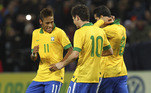 Neymar comemora gol com Oscar
