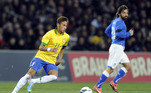 Neymar em amistoso contra a Itália