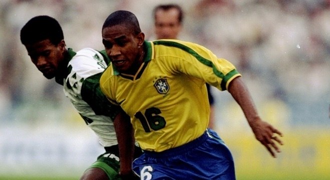 Sampaio também defendeu a seleção brasileira na Copa de 1998, na França