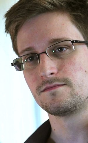Atualmente, Snowden está aguardando para possivelmente se tornar um exilado político
