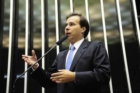 Bancada do PCdoB apoiou a reeleição de Maia para presidência da Câmara
