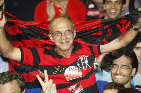 Presidente do Flamengo diz que clube tem potencial para contratar Neymar e CR7