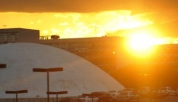 Onda de calor continua e temperatura pode chegar a 36ºC até terça-feira (Agência Brasil)
