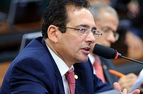 Justiça revoga prisão do ex-delegado Protógenes Queiroz ...