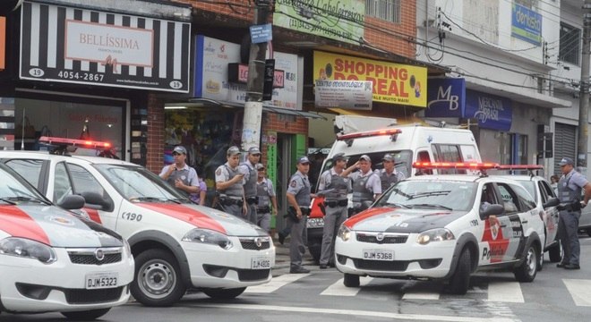 Mais policiais se suicidam em SP, e no País, do que morrem em confrontos