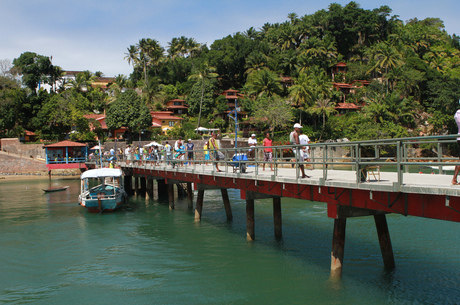 A ilha turística Morro de São Paulo fica na cidade de Cairu