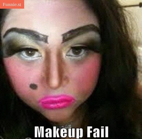 Tutorial da bizarrice! Mulheres mostram como fazer a pior e mais  esquisitona maquiagem do mundo - Fotos - R7 Humor