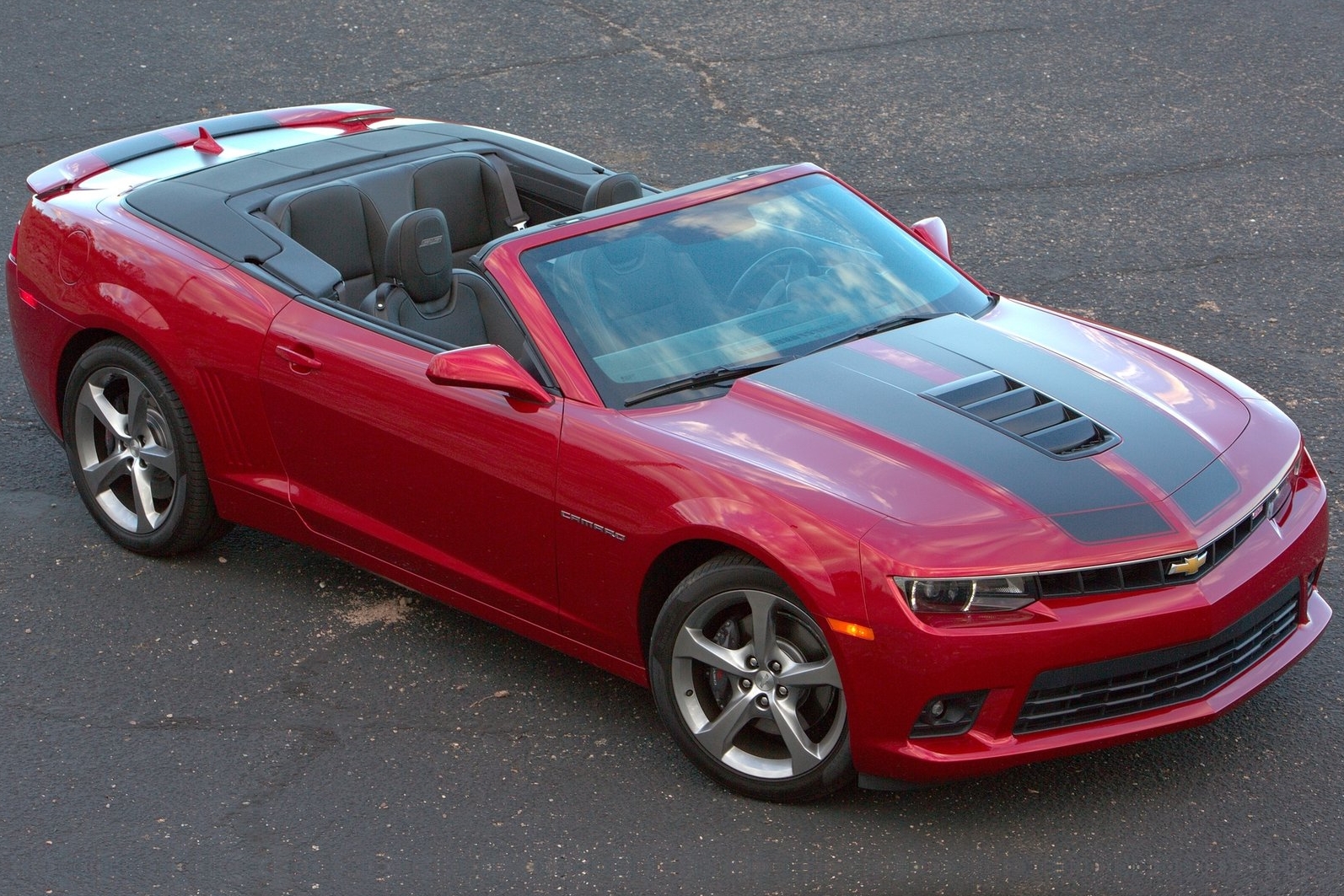 Chevrolet lança novo Camaro conversível na Europa por R 138 mil