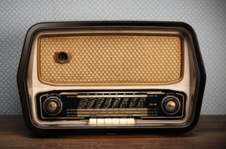 Por que os rádios vão passar para FM?