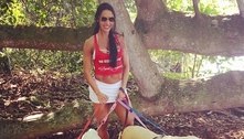 Gracyanne Barbosa vira babá de cães e leva cachorrada pra passear