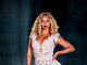 BeyoncéAtraso também foi o motivo das vaias para a diva pop, em agosto de 2013. Beyoncé atrasou cerca de 30 minutos no V Festival, na Inglaterra, e irritou o público, pois chovia bastante no dia da apresentação