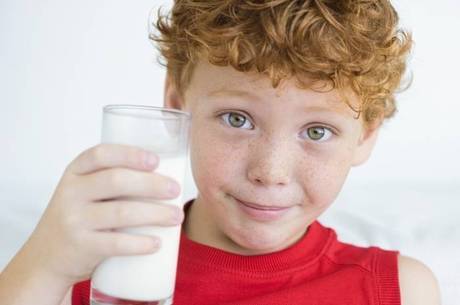 Leite estragado pode causar desde uma irritação gástrica até uma intoxicação ou gastroenterite bacteriana severa Leite estragado pode causar desde uma irritação gástrica até uma intoxicação ou gastroenterite bacteriana severa
