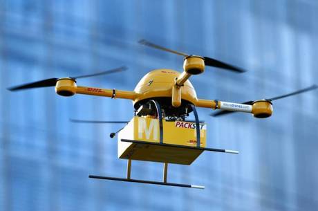 Recentemente, a loja virtual norte-americana Amazon veio a público para dizer que está desenvolvendo um drone próprio para entregas Recentemente, a loja virtual norte-americana Amazon veio a público para dizer que está desenvolvendo um drone próprio para entregas