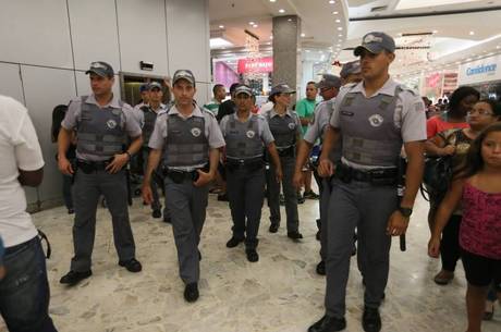 PM estava no local, mas não conseguiu evitar o corre-corre PM estava no local, mas não conseguiu evitar o corre-corre