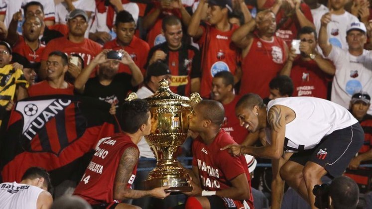2014 - Campeão: Ituano / Vice: Santos.