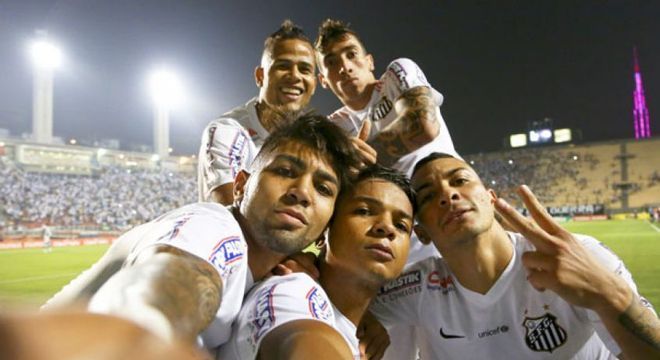 2014 - Santos 5 x 0 Botafogo - Mais uma goleada por 5 a 0 contra o Botafogo. Desta vez, pela Copa do Brasil de 2015, no Pacaembu. Os gols foram feitos por David Braz (2), Gabigol, Lucas Lima e Geuvânio. 