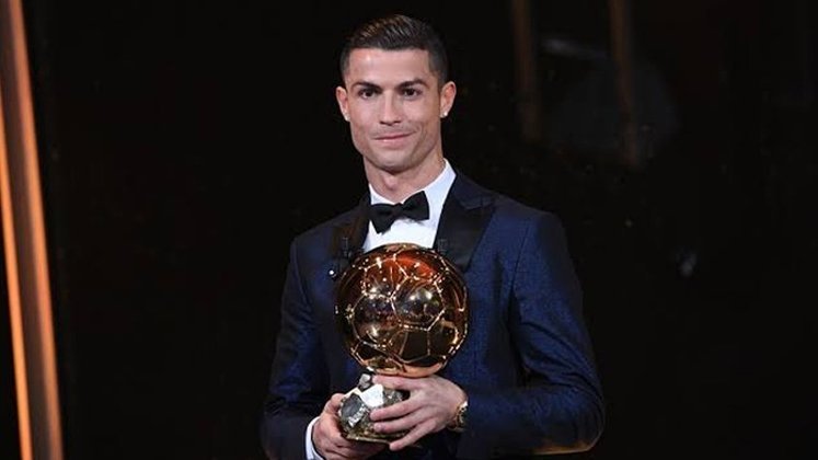 2014 - Vencedor: Cristiano Ronaldo (Real Madrid) - Vice e terceiro: Messi (Barcelona) e Neuer (Bayern de Munique).