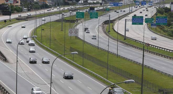 Acidentes provocaram 14 mortes nas estradas de SP neste Carnaval Acidentes provocaram 14 mortes nas estradas de SP neste Carnaval