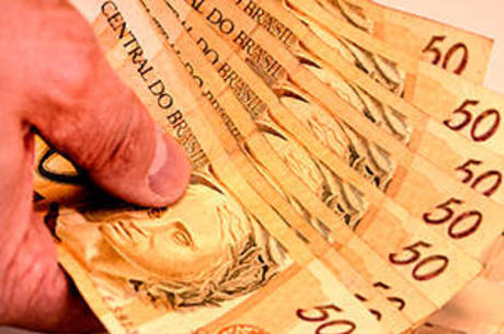 É preciso ter cautela antes de pedir empréstimo É preciso ter cautela antes de pedir empréstimo