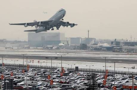 Heathrow cancelou 10% dos voos
