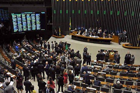 Dos 513 deputados, 193 solicitaram reembolsos médicos em 2013 Dos 513 deputados, 193 solicitaram reembolsos médicos em 2013