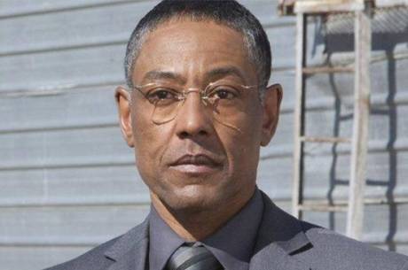 Gus Fring é vivido por Giancarlo Esposito