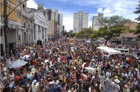 Blocos e o desfile da Banda Daki prometem agitar a cidade Blocos e o desfile da Banda Daki prometem agitar a cidade