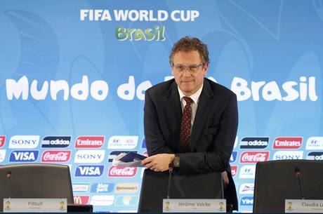Para Valcke, Fifa não tem como controlar as negociações Para Valcke, Fifa não tem como controlar as negociações