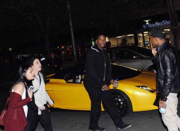 Justin Bieber ganha Bugatti Veyron de R$ 5 milhões do rapper Birdman