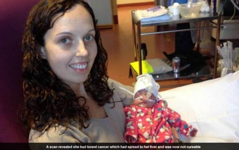 Ao descobrir que esperava um filho, Emma Grandison, 31 anos,
ficou encantada, mas os dias de felicidade duraram pouco. Logo após a notícia,
ela foi diagnosticada com câncer terminal no intestino. A informação é do site
Daily Mail
Ao descobrir que esperava um filho, Emma Grandison, 31 anos,
ficou encantada, mas os dias de felicidade duraram pouco. Logo após a notícia,
ela foi diagnosticada com câncer terminal no intestino. A informação é do site
Daily Mail