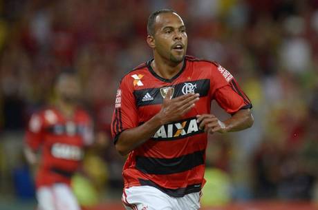 Cheio de reservas, Inter empata com o Flamengo no Maracanã