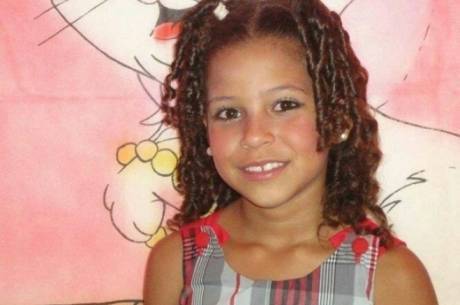 Menina participava de festa na zona rural de Itaobim Menina participava de festa na zona rural de Itaobim